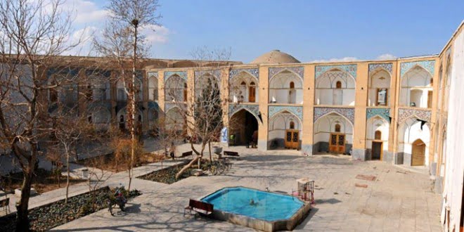مدرسه ملا عبدالله جاهای دیدنی اصفهان (100 جاذبه گردشگری اصفهان)