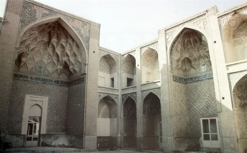 مدرسه امامی جاهای دیدنی اصفهان (100 جاذبه گردشگری اصفهان)